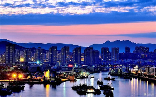 人生的旅途喜与悲是什么歌（人生的旅程喜与悲）